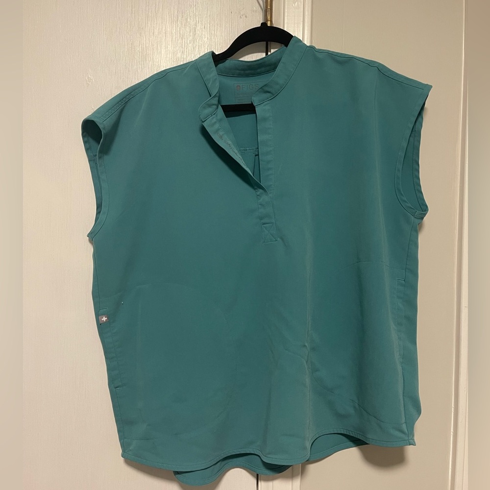 Figs Rafaela scrub top